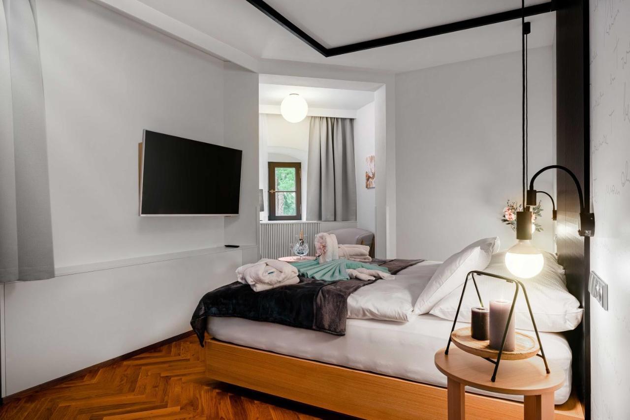 Zamek Trest Otel Dış mekan fotoğraf