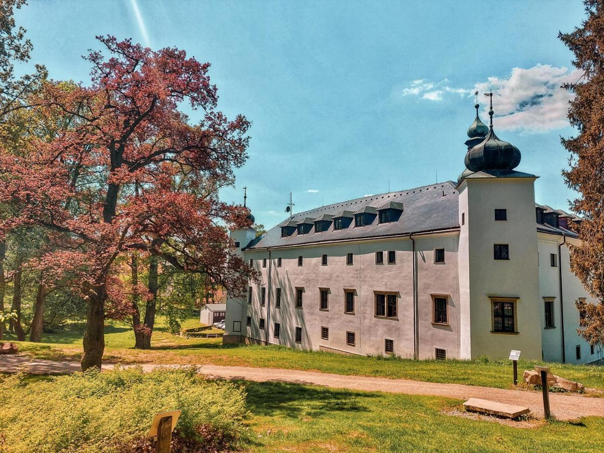Zamek Trest Otel Dış mekan fotoğraf