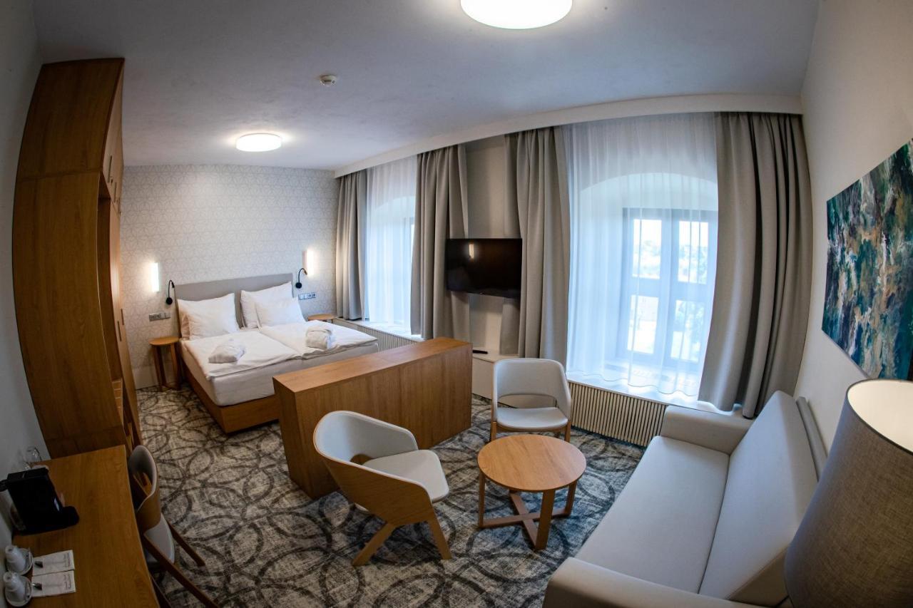 Zamek Trest Otel Dış mekan fotoğraf