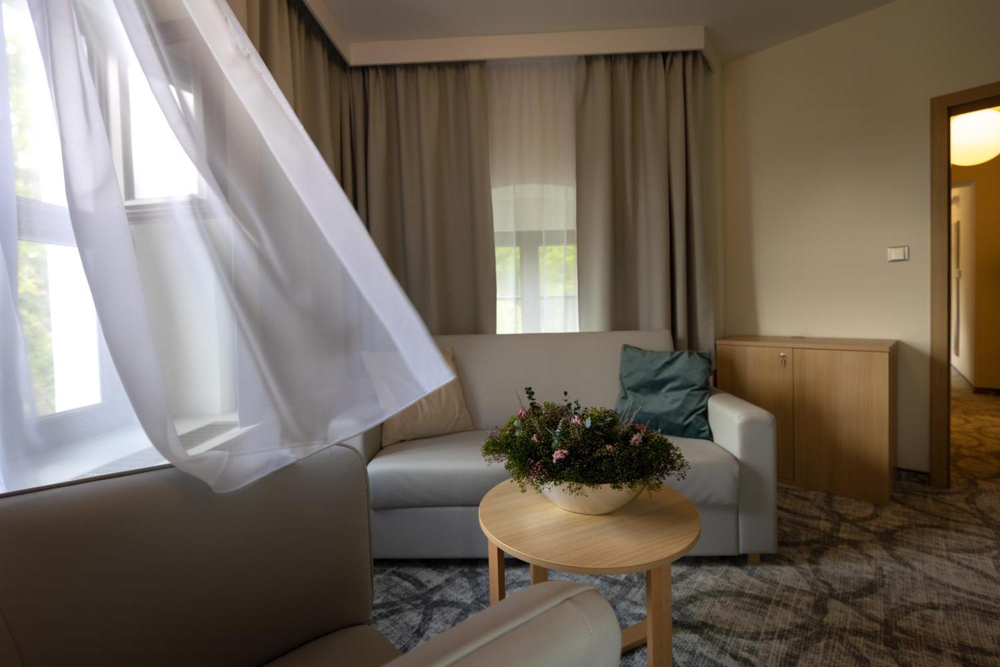 Zamek Trest Otel Dış mekan fotoğraf